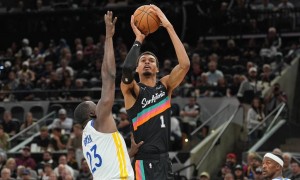 库里砍46分文班31+15+10 勇士终结马刺3连胜