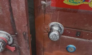 山西“狗咬人被摔死”命案调查：纠纷如何升级，“反杀”是否防卫过度？